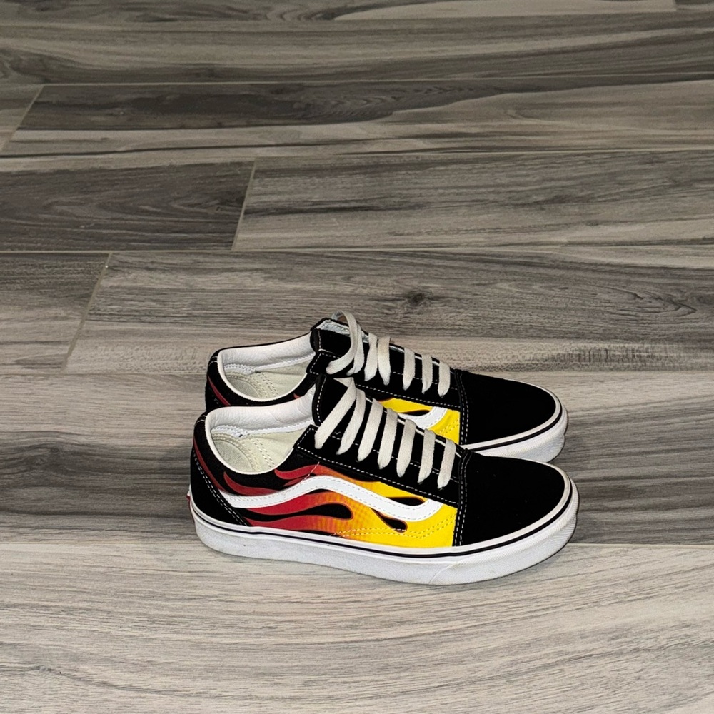 Vans - Picture 3 of 3